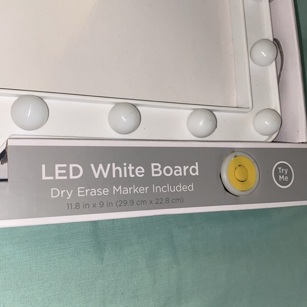 Bundle: LED Light Box & LED White Board - Picture 4 of 7